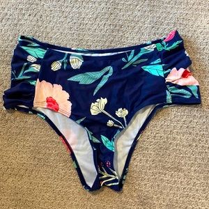 Floral print high-waisted cheeky bikini bottoms